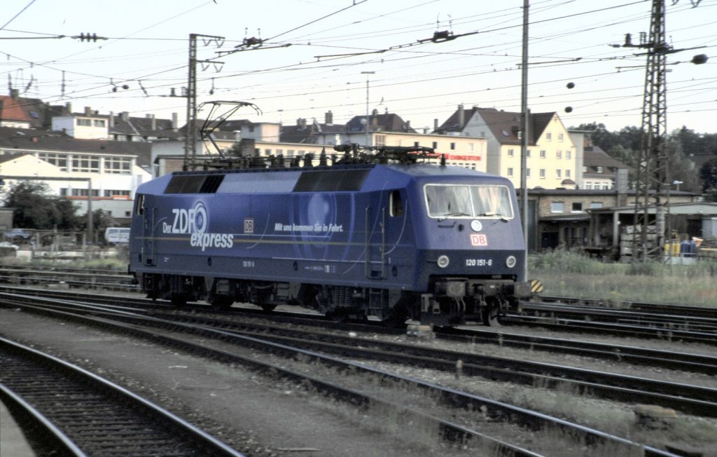 120 151-6 in Ulm, am 24.06.1999.