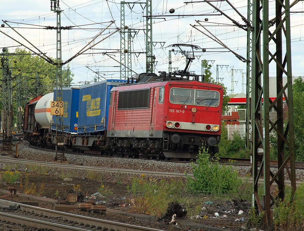 155 167-0 aus Neumünster kommend durchfährt hier Hamburg-Harburg. 01.07.2011