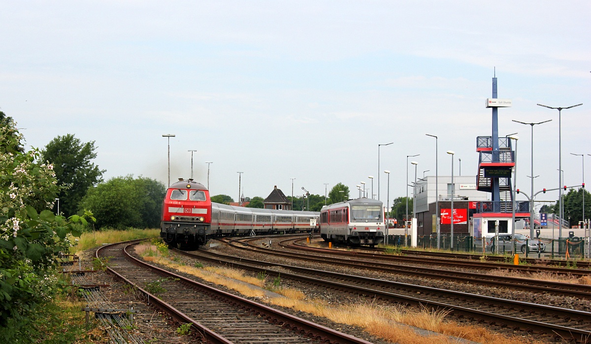 Ausfahrt f�r den IC 2375 (06800)