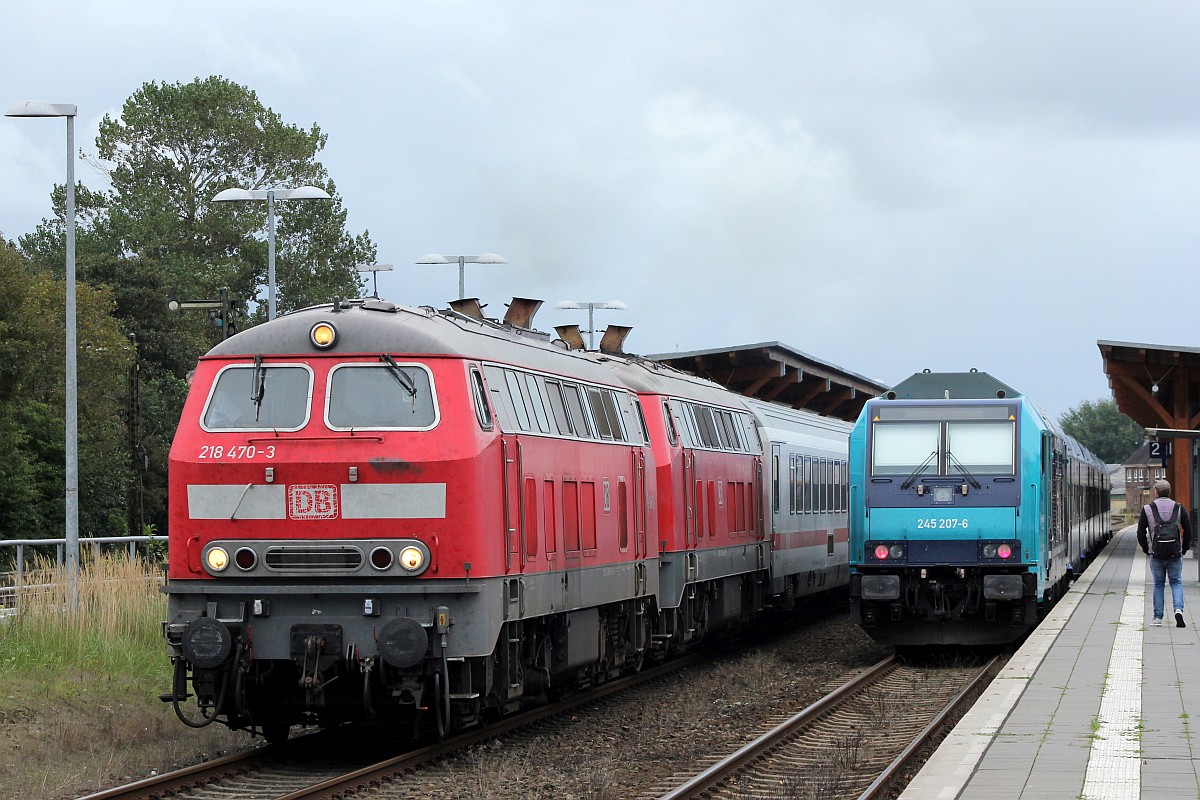 DB 218 470 und 484 mit IC 2072 Nieb�ll 23.09.2018