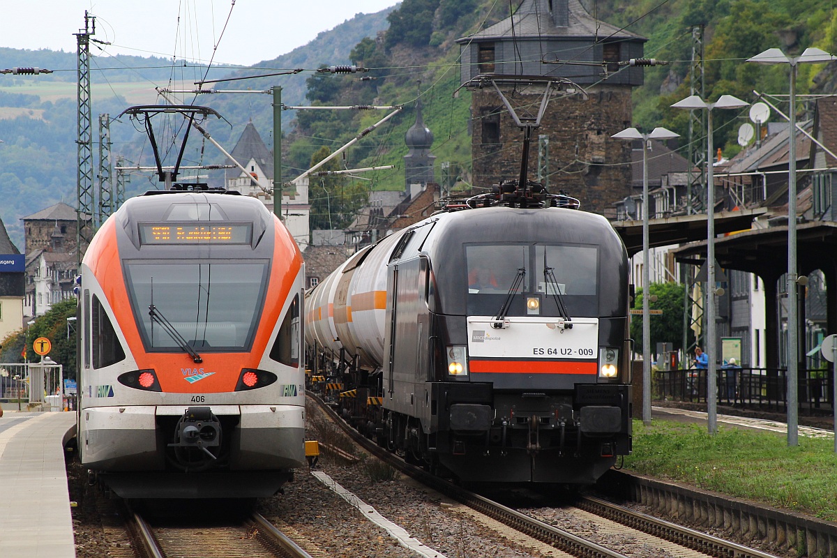 VIAS 406(428 140-8+828 340-0+828 240-2+428 640-7)auf dem Weg nach Frankfurt(M)Hbf muss im Bhf von Kaub warten bis die für Raildox fahrende 182 509-0 mit ihrem Öler den Bahnhof passiert hat. Kaub 13.09.2013