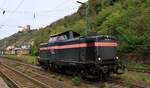 Joseph Hubert Bau GmbH 212 055-8 dieselt hier gem�tlich durch Kaub am Rhein am 23.10.2023