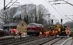 ELV 218 139-4 passiert die Kollegen am B� in Owschlag.