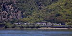STOCK 264 001-9 mit dem  Spedition Bäumler  Express als einer der wenigen Güterzüge Richtung Rüdesheim aufgenommen aus der Ferienwohnung in Kestert.