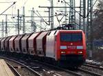 152 123-6 mit leerem Kalk-Zug bei der Durchfahrt in HH-Harburg.
