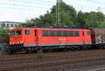 DB 155 118-3 begrüßte uns mit einem lauten Makro-Gruß und rauschte durch HH-Harburg.