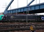 MRCE/Lotos 189 452-6(REV/MMAL/29.06.09)registriert unter 9151 5170 026-1 PL-DISPO Class-189 VH steht hier abgestellt in HH-waltershof an der blauen Br�cke(legal von einem Parkplatz aufgenommen).